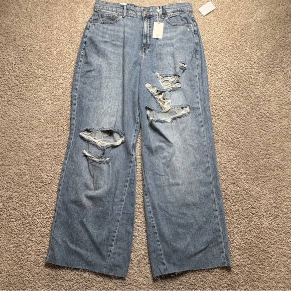 Good American Good Ease Relaxed Jeans - Picture 2 of 8